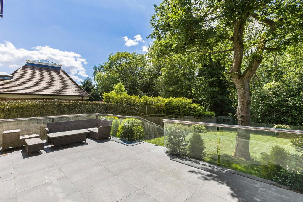 Additional image 30 of Pine Grove, Brookmans Park, AL9