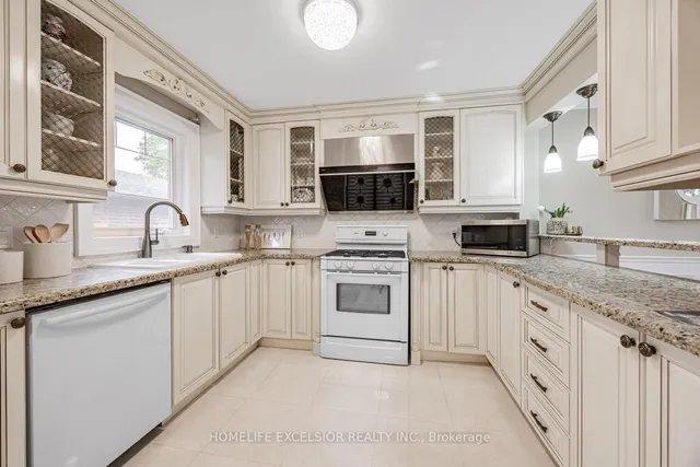 Additional image 17 of 32 Mossgrove Tr