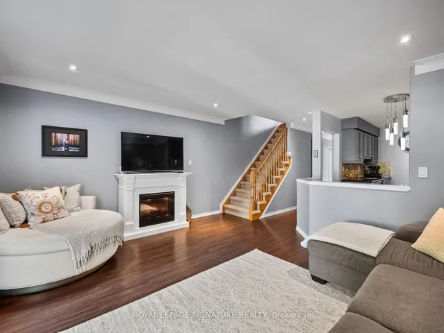 房产图片 9 - 13 Bronte Crt