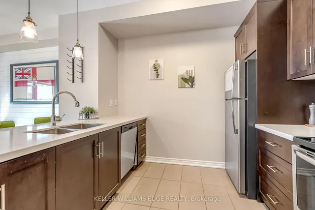 Additional image 8 of 215 Dundas St Unit 27