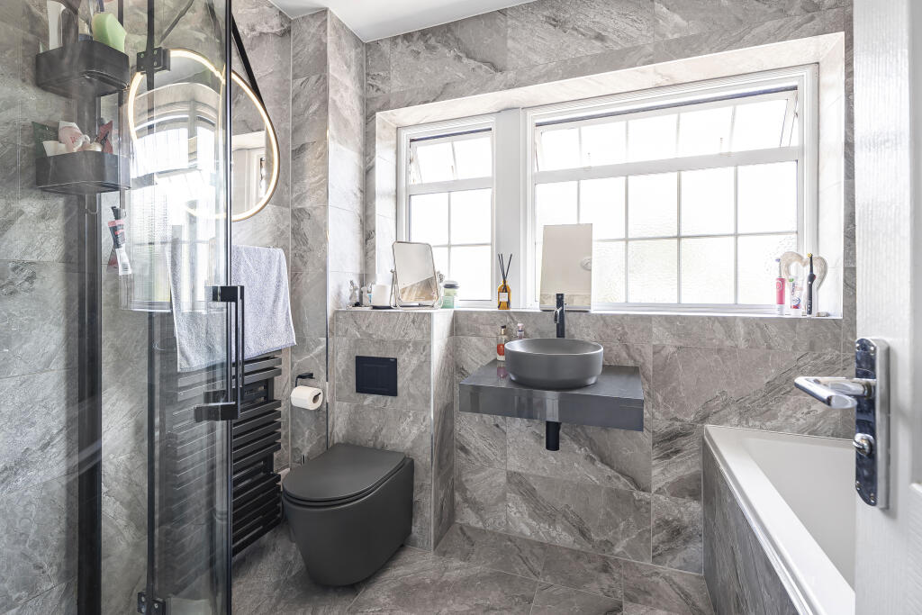 Additional image 16 of High Street, London Colney, AL2