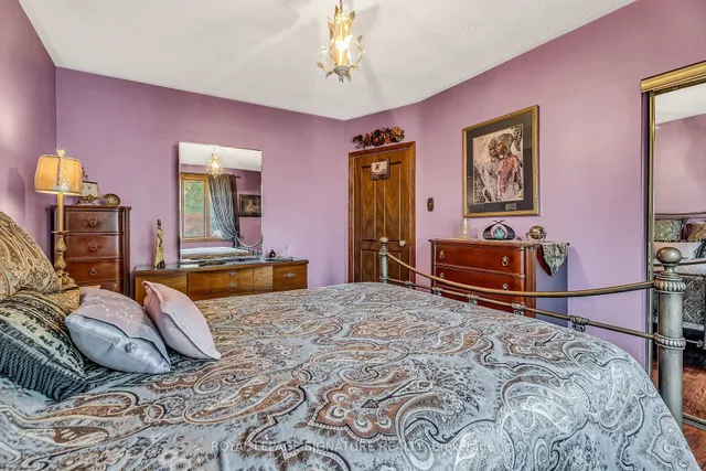 Additional image 20 of 18 Verlaine Pl