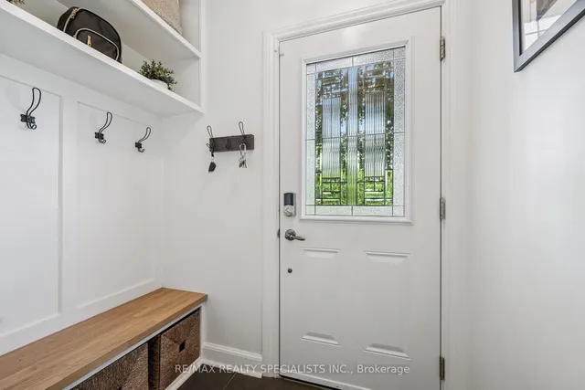 Additional image 5 of 33 Hamel Ave