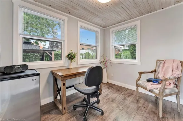 Additional image 18 of 584 Krug St