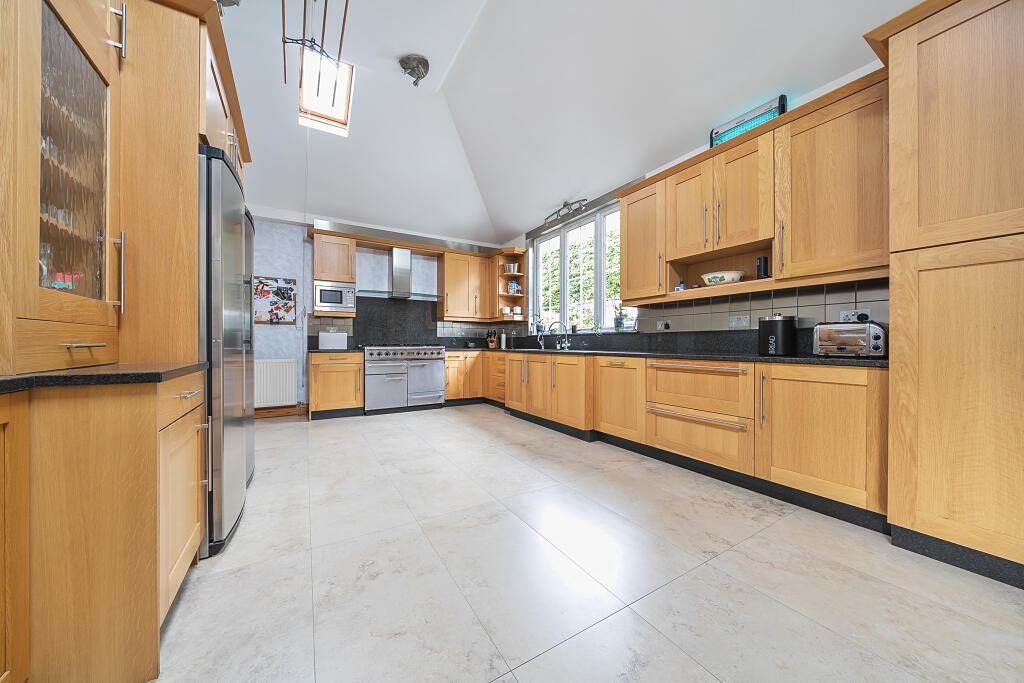 Additional image 6 of Tewin Water, Welwyn, AL6