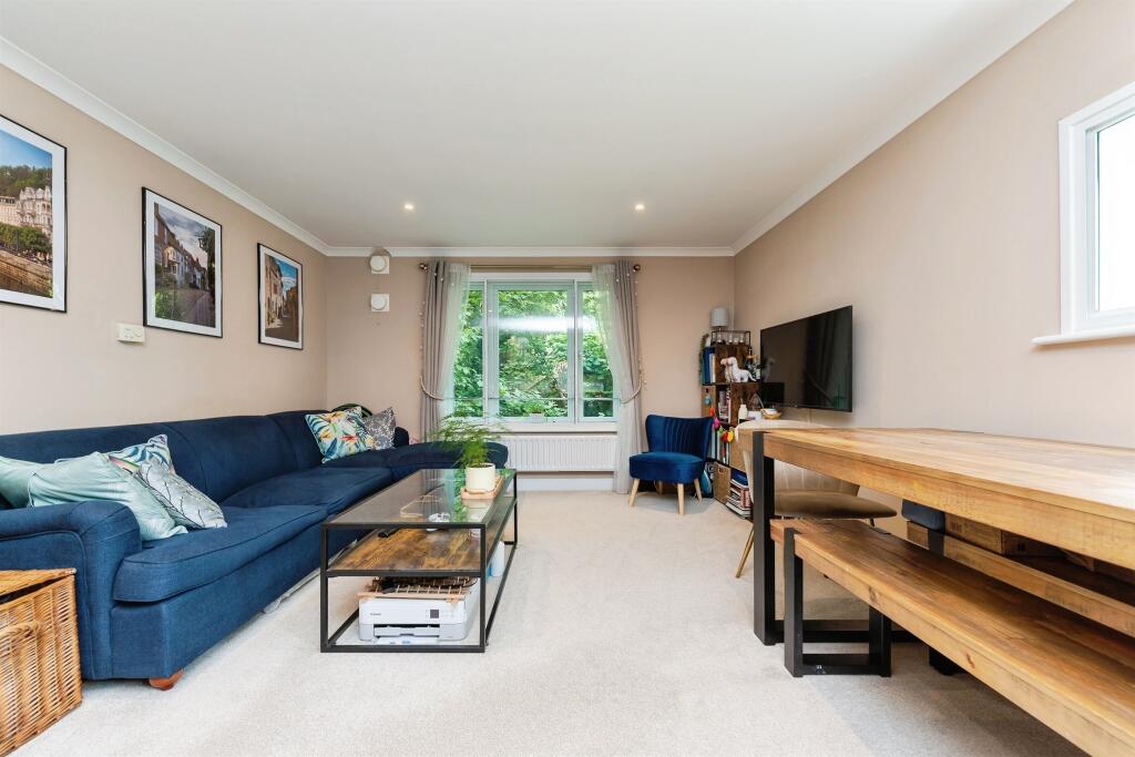 Additional image 13 of North Drive, Hatfield