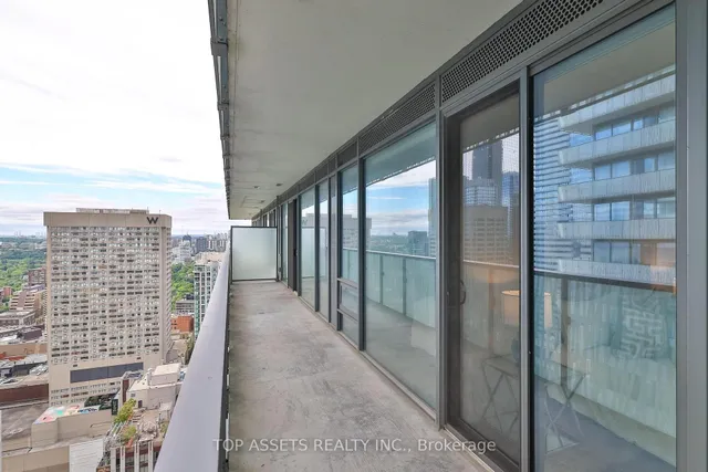 Additional image 41 of 50 Charles St Unit 3707