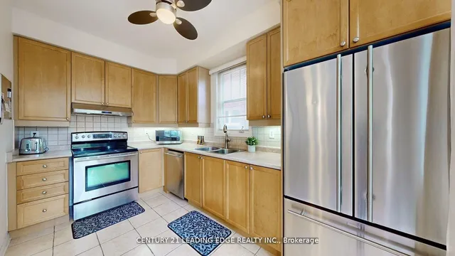 Additional image 32 of 15 Yates Ave