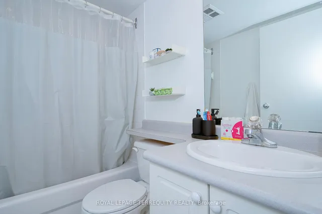 Additional image 17 of 650 Queens Quay Unit 1709