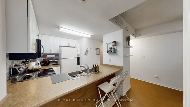 Additional image 17 of 3041 Finch Ave Unit 2052