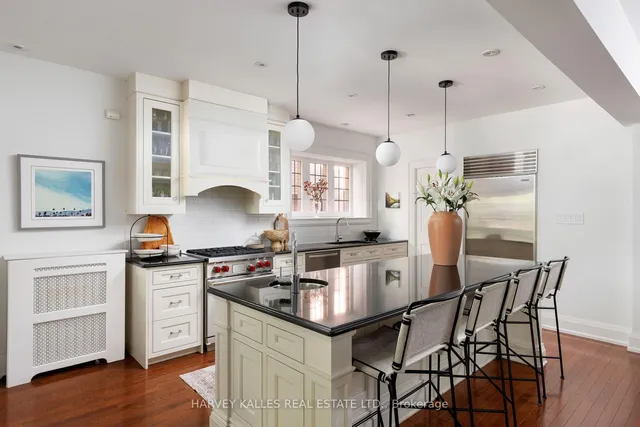 Additional image 4 of 8 Edgewood Cres