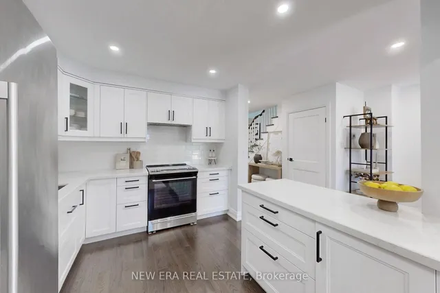 房产图片 11 - 1951 Rathburn Rd 单元 5