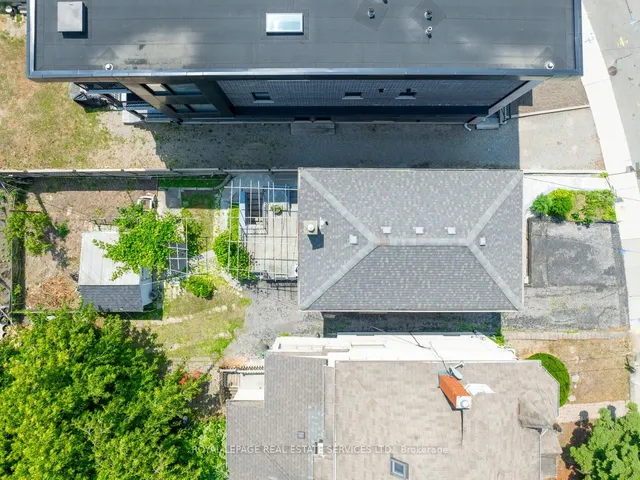 Additional image 34 of 393 Glenholme Ave