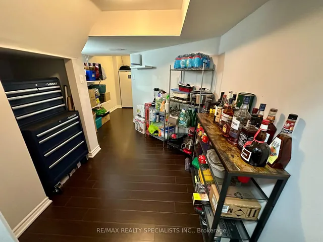 Additional image 12 of 313 Gooding Cres