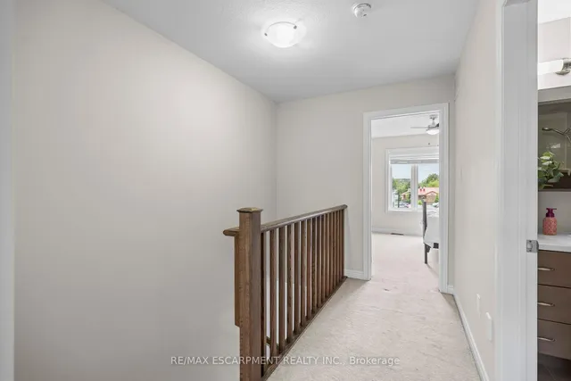 Additional image 23 of 215 Dundas St Unit 53