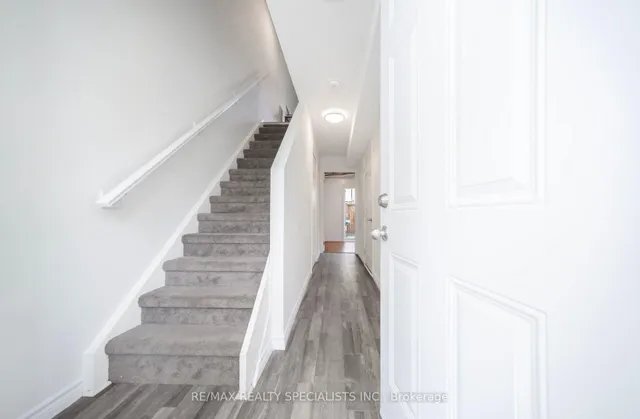 Additional image 4 of 38 Ellis Dr