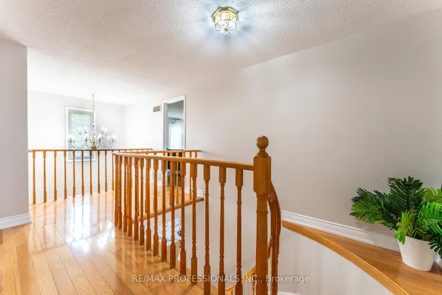 Additional image 22 of 17 Lavery Tr