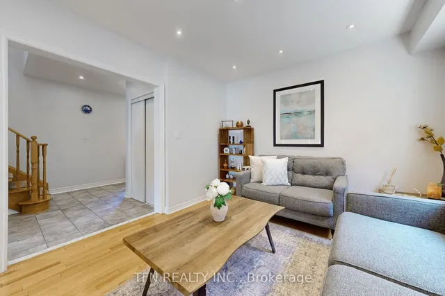 Additional image 6 of 851 Clemens Cres