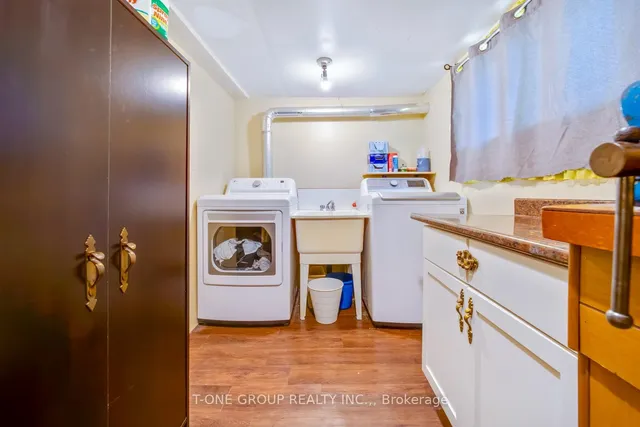 Additional image 27 of 221 Christie St