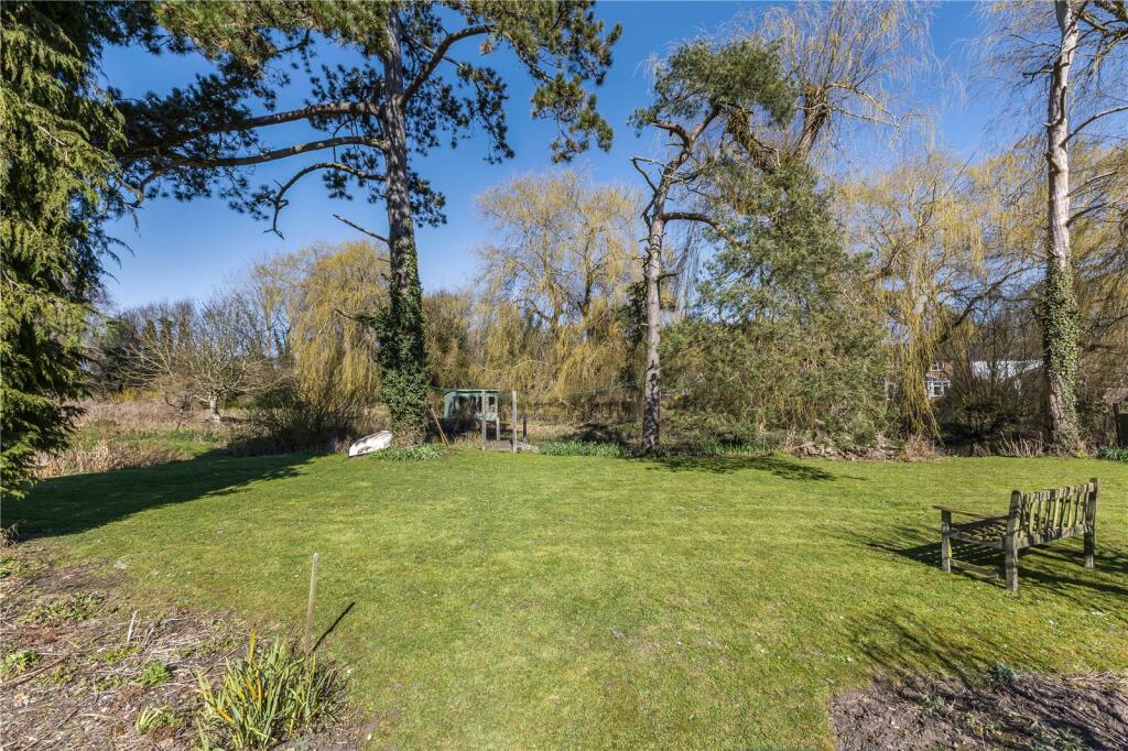 Additional image 17 of Ash Grove, Wheathampstead, St. Albans, Hertfordshire, AL4