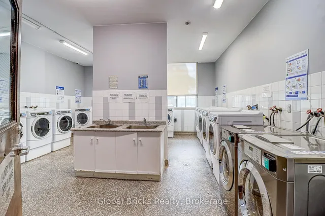 Additional image 8 of 1455 Lawrence Ave Unit 2006