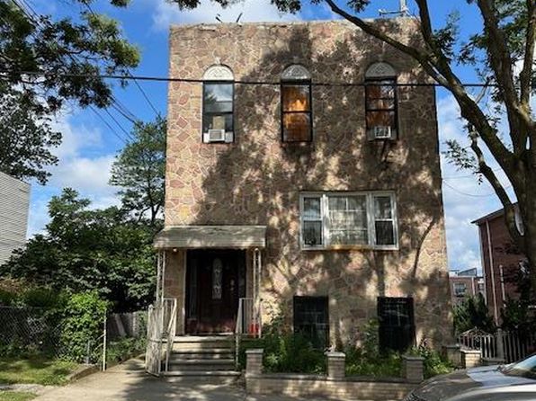 4381 Barnes Avenue, Bronx, NY 10466