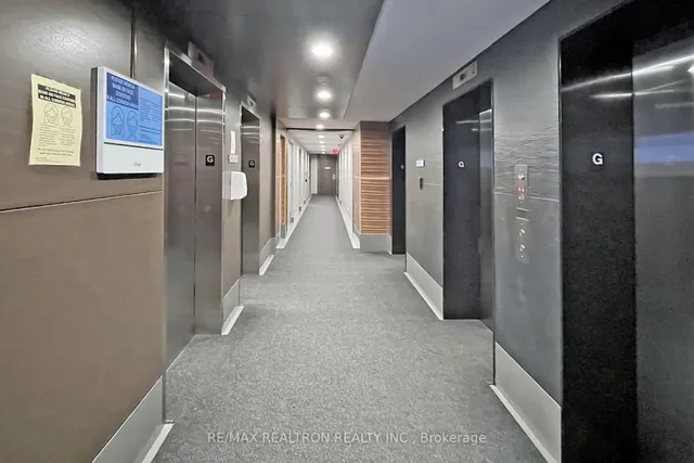 Additional image 13 of 125 Village Green Sq Unit 911