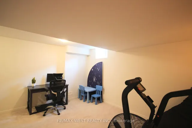 Additional image 45 of 57 Utopia Way