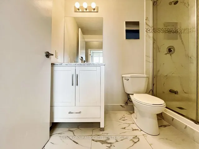 Additional image 15 of 21 Carlton St Unit 1909