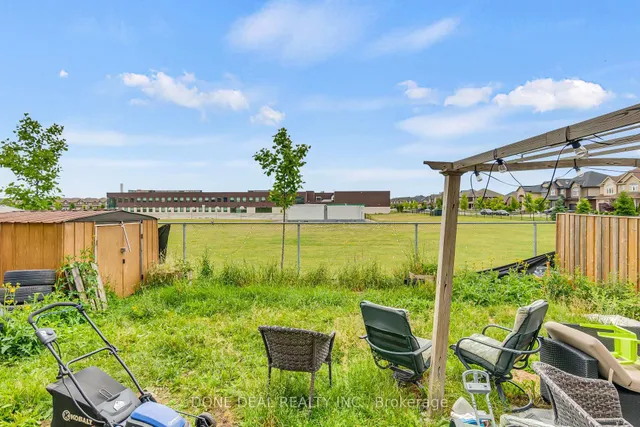 Additional image 14 of 109 Showcase Dr