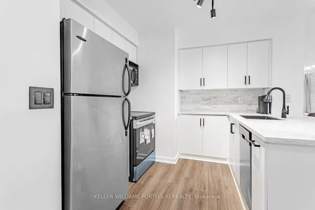 Additional image 8 of 255 Richmond St Unit 1205