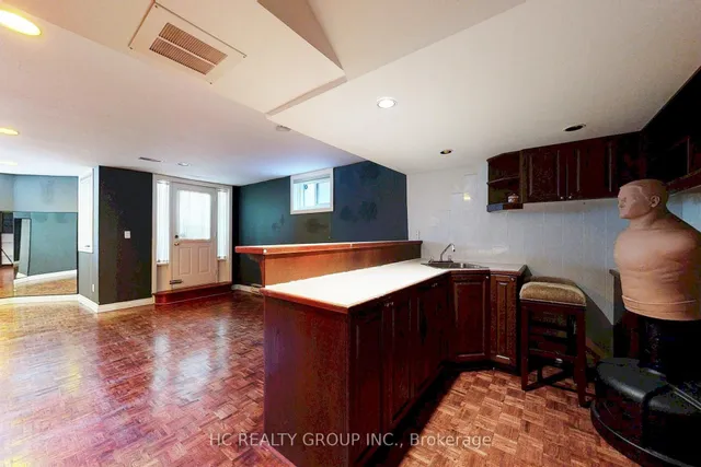 Additional image 39 of 348 Greenfield Ave