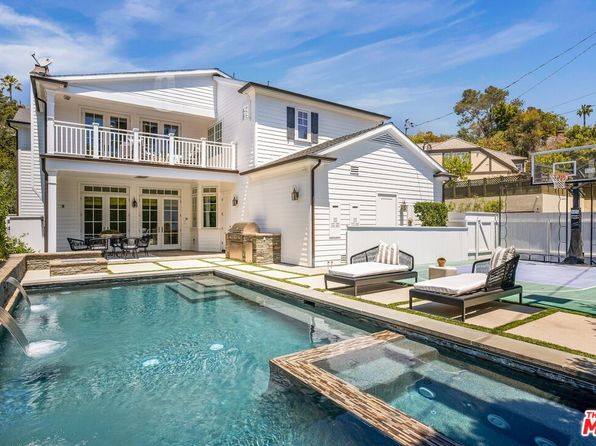 378 N Skyewiay Rd, Los Angeles, CA 90049