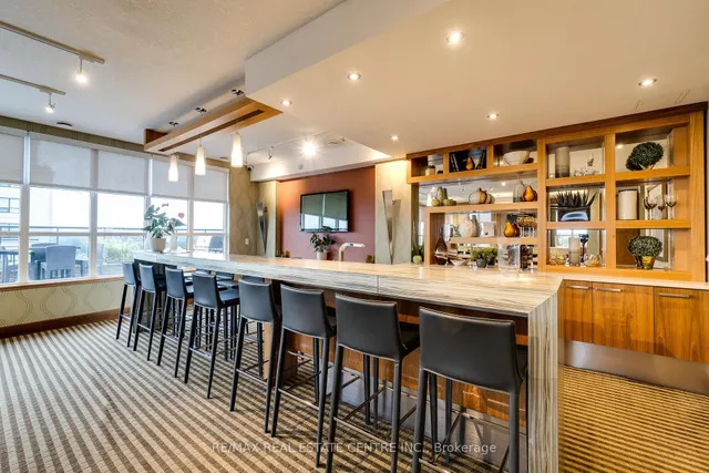 Additional image 30 of 112 Benton St Unit 211