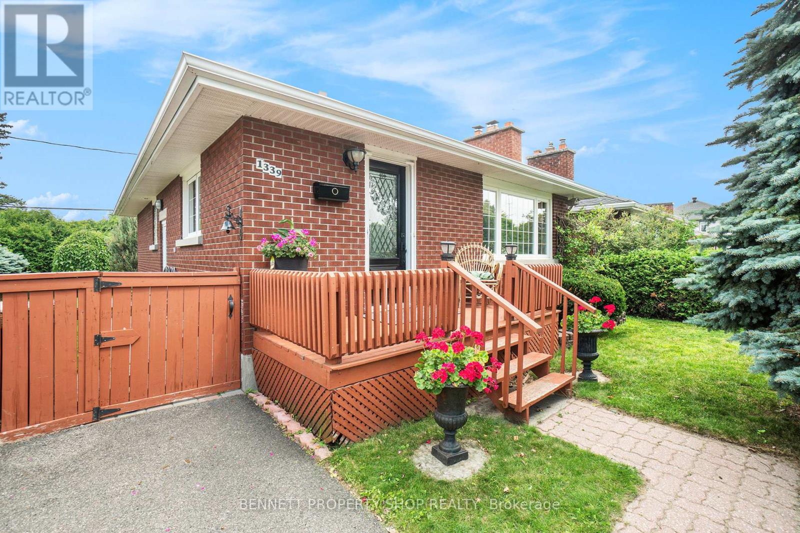 1339 O AVENUE|Ottawa, Ontario K1G0B1