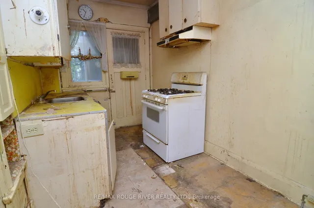Additional image 13 of 120 Castlefield Ave