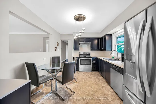 Additional image 14 of 70 Deschene Ave