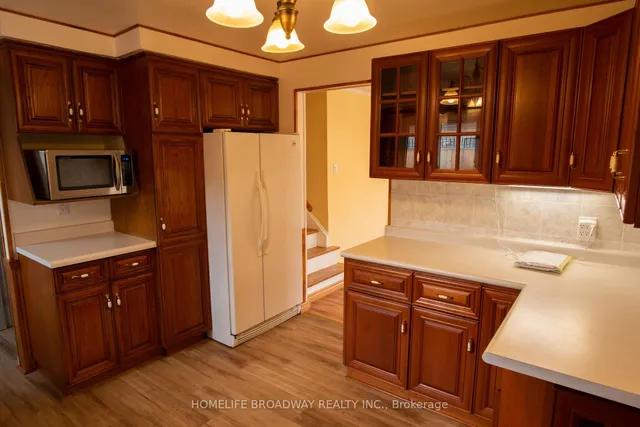 Additional image 6 of 126 Hazelglen Dr