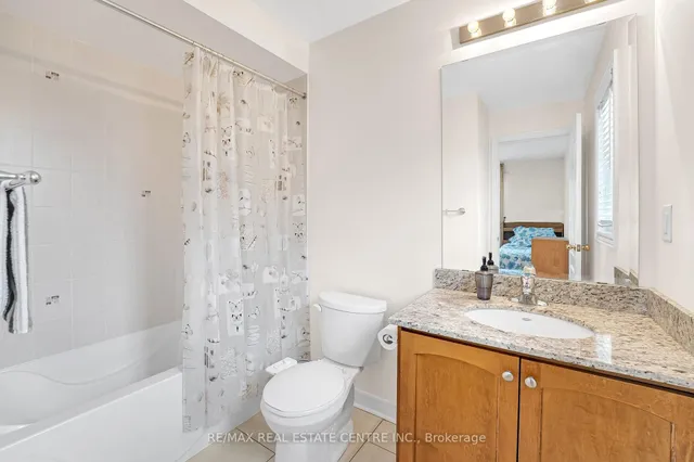 Additional image 40 of 18 Kawana Rd