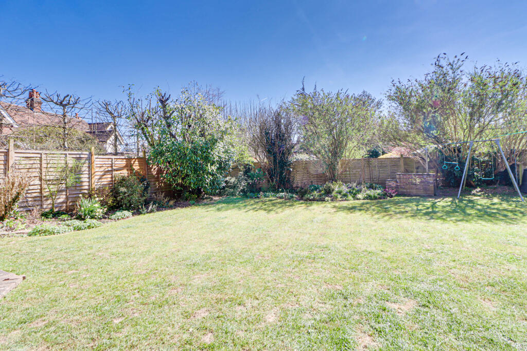 Additional image 16 of Bloomfield Road, Harpenden, Hertfordshire, AL5