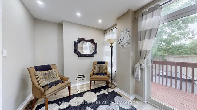 Additional image 9 of 58 Stagecoach Circ