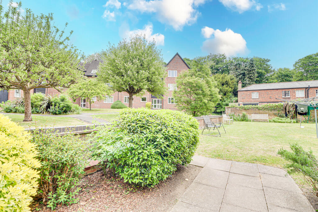 Additional image 9 of Christchurch Close, St Albans, AL3