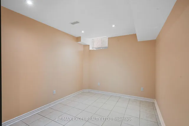 Additional image 31 of 29 Candlebrook Cres