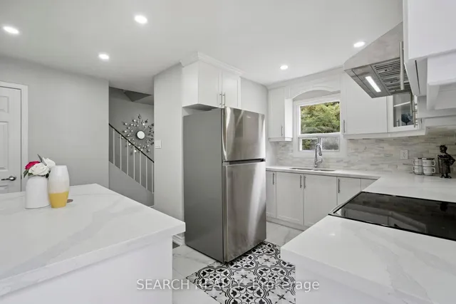 Additional image 14 of 15 Hector Crt