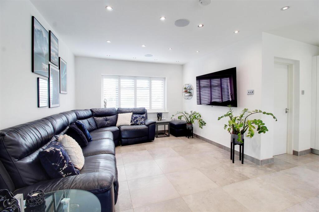 Additional image 5 of Moffats Lane, Brookmans Park