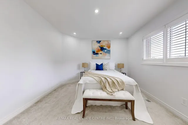 Additional image 30 of 5686 Whitehorn Ave