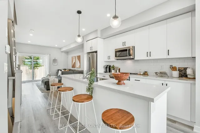 Additional image 7 of 527 Shaver Rd Unit 7