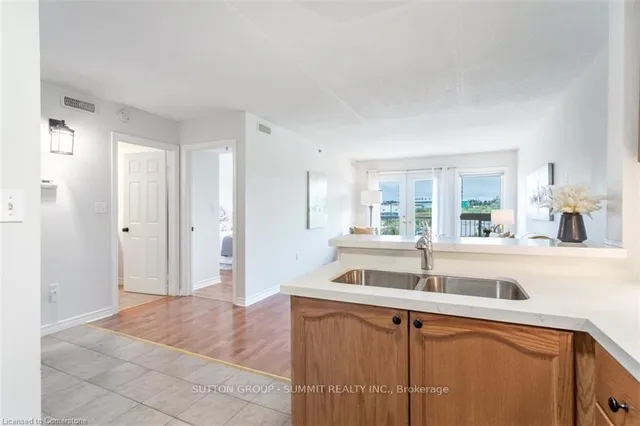 Additional image 10 of 4450 FAIRVIEW St Unit 307