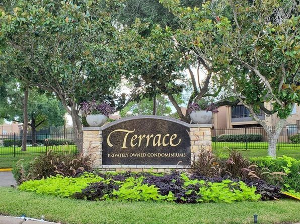 10555 Turtlewood Ct, Houston, TX 