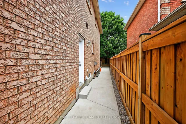 Additional image 23 of 2 Torada Crt